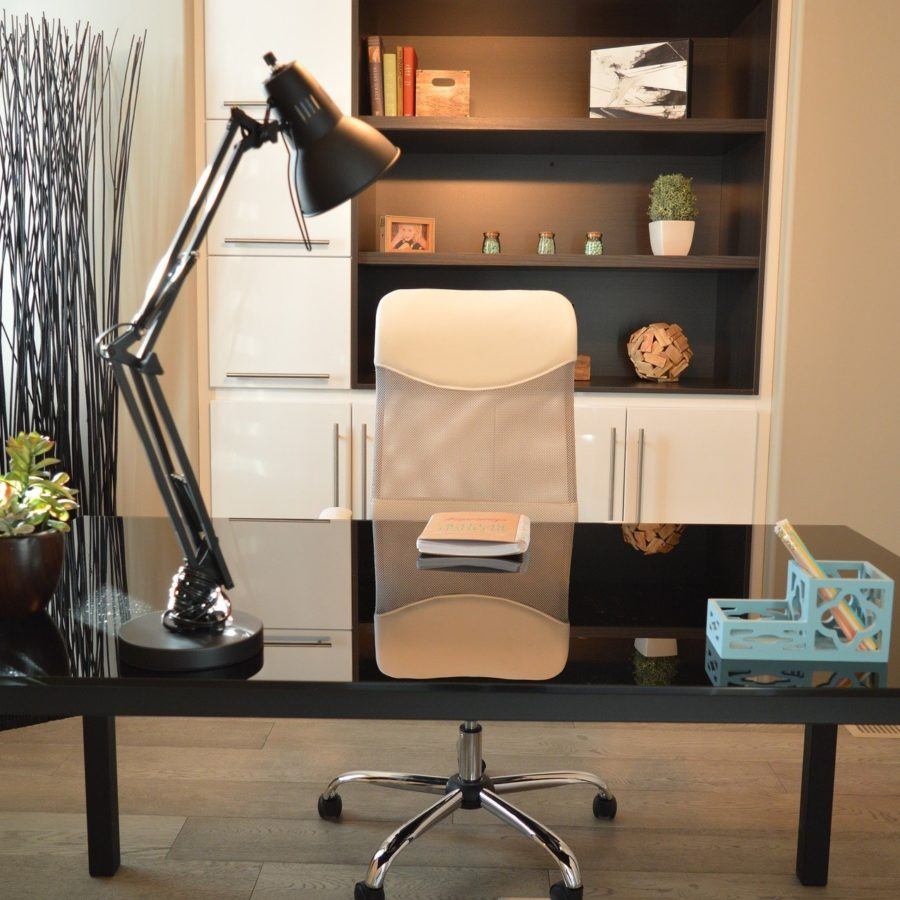 How to Clean a Desk