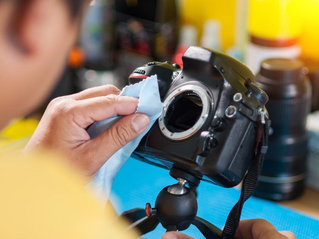 How to Clean a Camera How to Clean Things