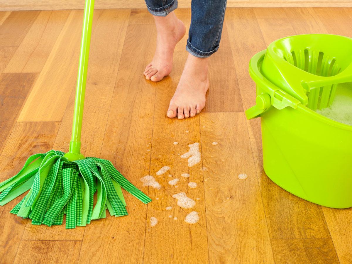 How To Clean Hardwood Floors, Water Mop Hardwood Floors