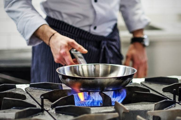 best way to clean a stainless steel pan